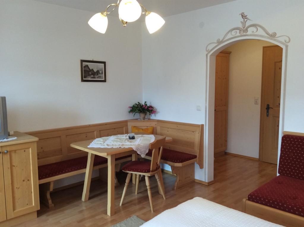 Klammer Gabi Obertilliach Room photo