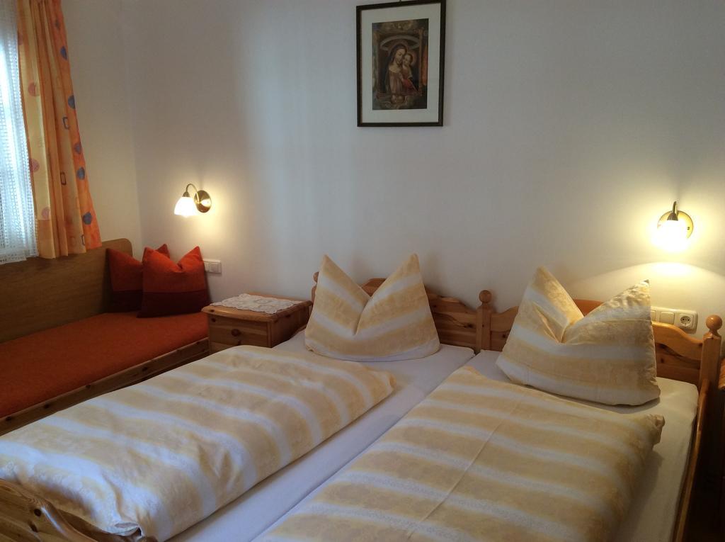 Klammer Gabi Obertilliach Room photo