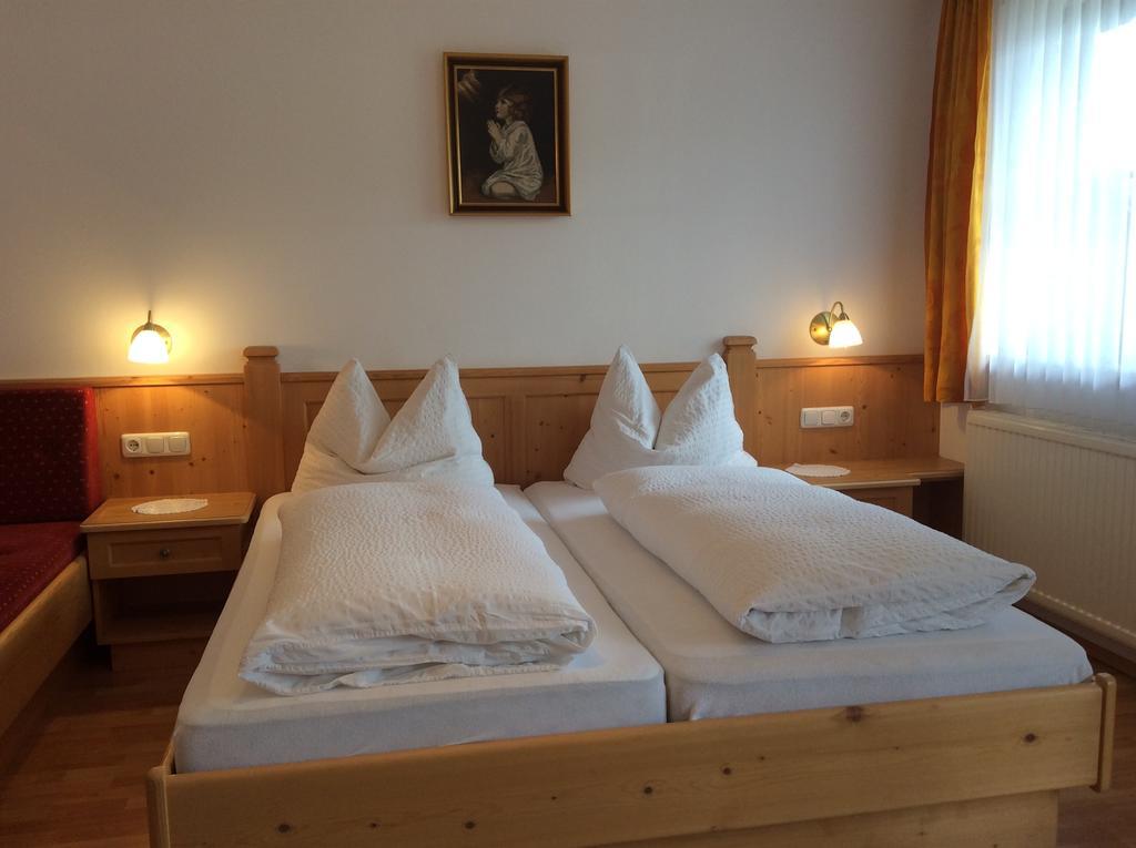 Klammer Gabi Obertilliach Room photo
